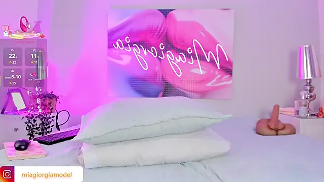 Miagiorgia  online show from 17, 4, 2026