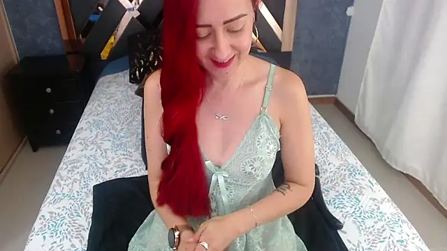 Snapshot of bianca_milfsexy chatting on 6, 1, 2025 bianca milfsexy online show from 6, 1, 2025