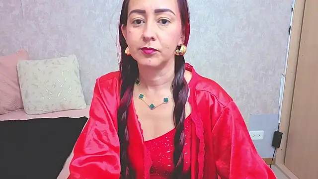 Snapshot of bianca_milfsexy chatting on 27, 10, 2025 bianca milfsexy online show from 27, 10, 2025