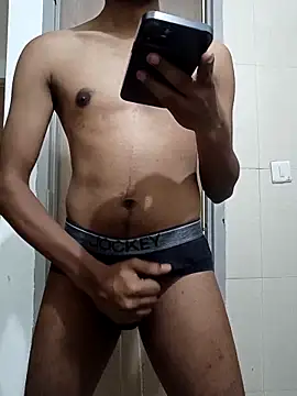 Snapshot of JerryJerome01 chatting on 27, 11, 2025 JerryJerome01 online show from 27, 11, 2025