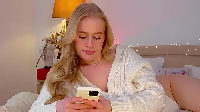 Snapshot of JuliaJaee chatting on 30, 12, 2024 JuliaJaee online show from 30, 12, 2024
