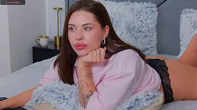 Snapshot of Alexyena chatting on 2, 12, 2024 Alexyena online show from 2, 12, 2024