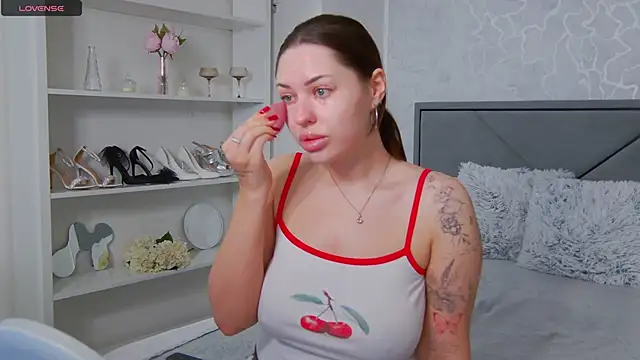 Snapshot of Alexyena chatting on 7, 12, 2024 Alexyena online show from 7, 12, 2024