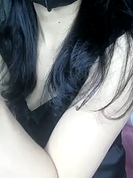 Snapshot of _Linez_ chatting on 14, 3, 2025  Linez  online show from 14, 3, 2025