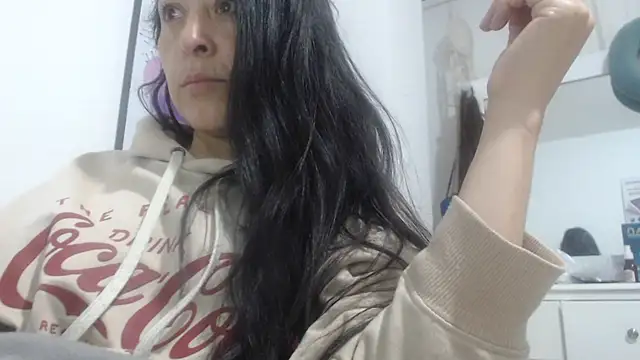 naughthyany16 online show from 17, 10, 2025