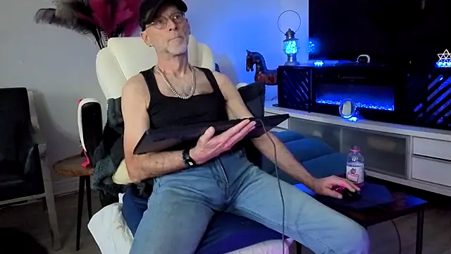 Snapshot of Towndude123 chatting on 31, 5, 2026 Towndude123 online show from 31, 5, 2026