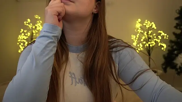 MagicPeachh  online show from 16, 1, 2025