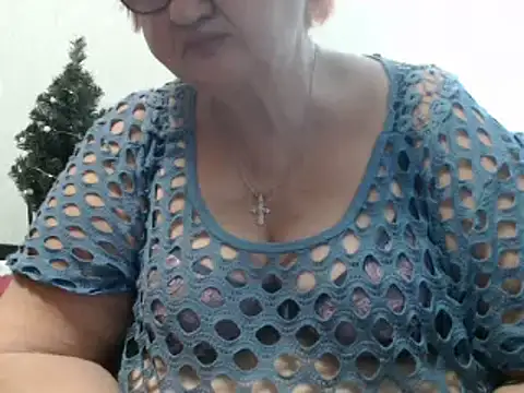 Snapshot of DeniseeRose chatting on 2, 12, 2024 DeniseeRose online show from 2, 12, 2024