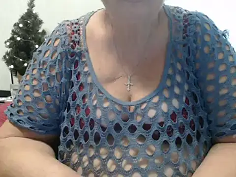 Snapshot of DeniseeRose chatting on 3, 12, 2024 DeniseeRose online show from 3, 12, 2024