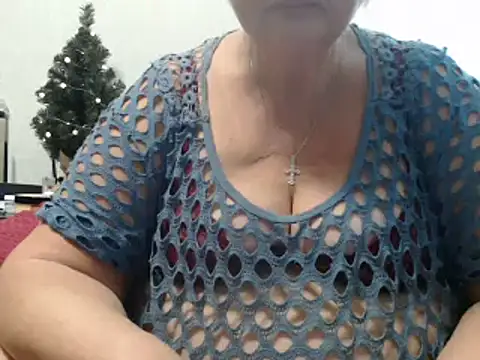 Snapshot of DeniseeRose chatting on 8, 12, 2024 DeniseeRose online show from 8, 12, 2024