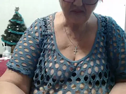 Snapshot of DeniseeRose chatting on 31, 12, 2024 DeniseeRose online show from 31, 12, 2024