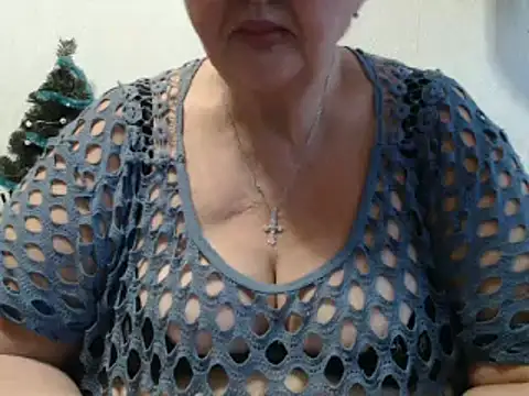 Snapshot of DeniseeRose chatting on 2, 1, 2025 DeniseeRose online show from 2, 1, 2025