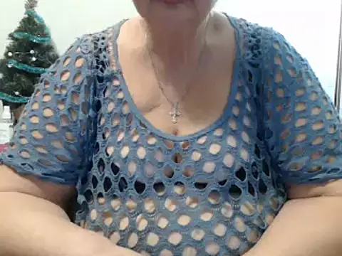 Snapshot of DeniseeRose chatting on 4, 1, 2025 DeniseeRose online show from 4, 1, 2025