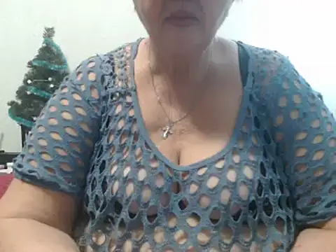 Snapshot of DeniseeRose chatting on 6, 1, 2025 DeniseeRose online show from 6, 1, 2025