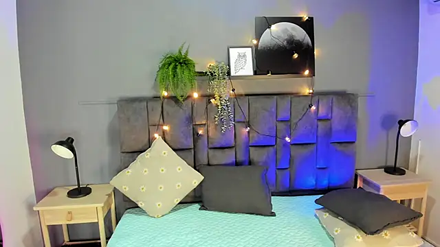 LilithSmith  online show from 15, 11, 2025