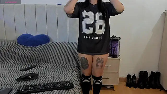 Snapshot of anny_roberts chatting on 4, 5, 2026 anny roberts online show from 4, 5, 2026