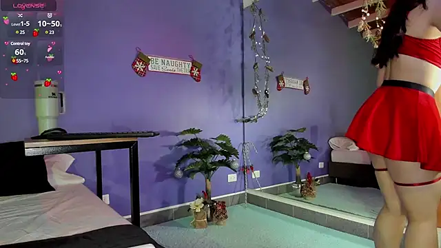 Snapshot of emma_morales chatting on 24, 12, 2024 emma morales online show from 24, 12, 2024