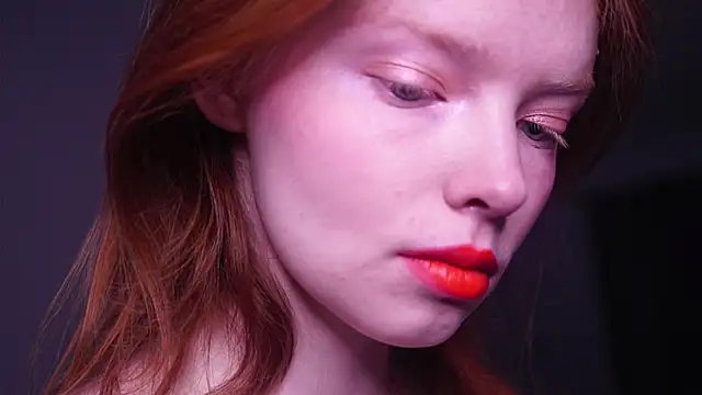 Snapshot of ginger_hugs chatting on 25, 12, 2024 ginger hugs online show from 25, 12, 2024