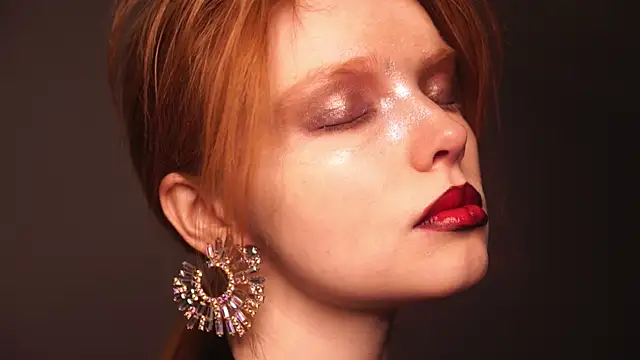 Snapshot of ginger_hugs chatting on 4, 1, 2025 ginger hugs online show from 4, 1, 2025
