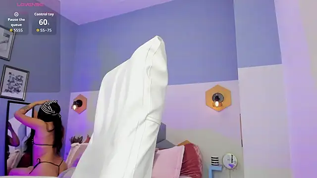 Snapshot of Chloe_fischer_ chatting on 20, 11, 2025 Chloe fischer online show from 20, 11, 2025