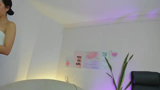 Snapshot of MissSussy chatting on 10, 2, 2025 MissSussy online show from 10, 2, 2025
