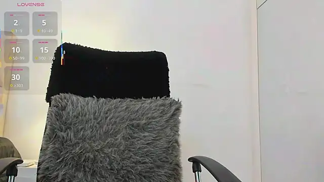 Snapshot of MissSussy chatting on 23, 10, 2025 MissSussy online show from 23, 10, 2025