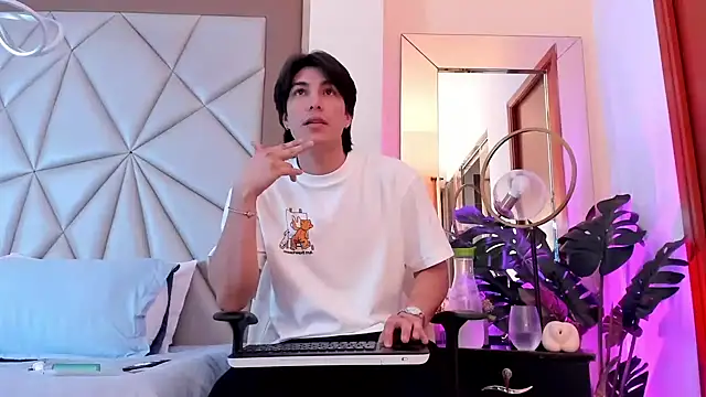 Karimferrer online show from 3, 1, 2025