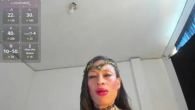 Snapshot of latinaStepmom chatting on 25, 10, 2025 latinaStepmom online show from 25, 10, 2025