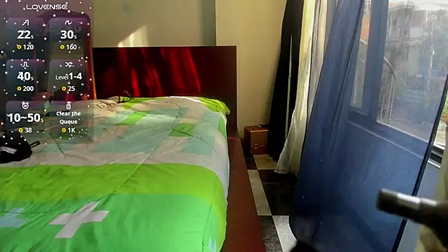 Snapshot of latinaStepmom chatting on 29, 10, 2025 latinaStepmom online show from 29, 10, 2025