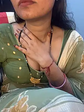 Snapshot of Spicy_sari_girl chatting on 1, 3, 2025 Spicy sari girl online show from 1, 3, 2025