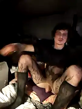 Snapshot of willinganalslut2 chatting on 31, 12, 2024 willinganalslut2 online show from 31, 12, 2024