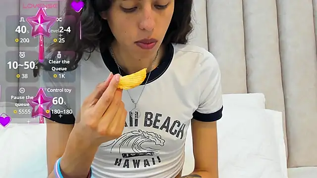 FreyaMoller online show from 18, 2, 2025