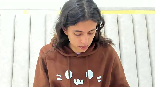 FreyaMoller online show from 8, 4, 2026