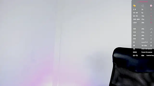 sophie alice  online show from 13, 2, 2025