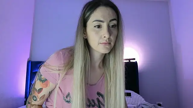 Snapshot of kimmie_meow chatting on 10, 2, 2025 kimmie meow online show from 10, 2, 2025