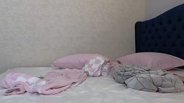 Snapshot of kimmie_meow chatting on 14, 2, 2025 kimmie meow online show from 14, 2, 2025