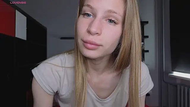 Snapshot of Elis_Fox chatting on 22, 6, 2026 Elis Fox online show from 22, 6, 2026