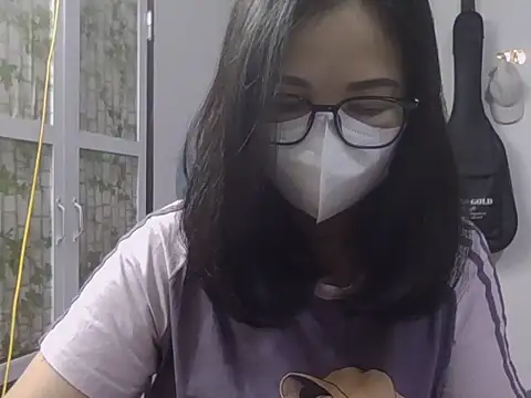 MaiHuong77 online show from 3, 11, 2025