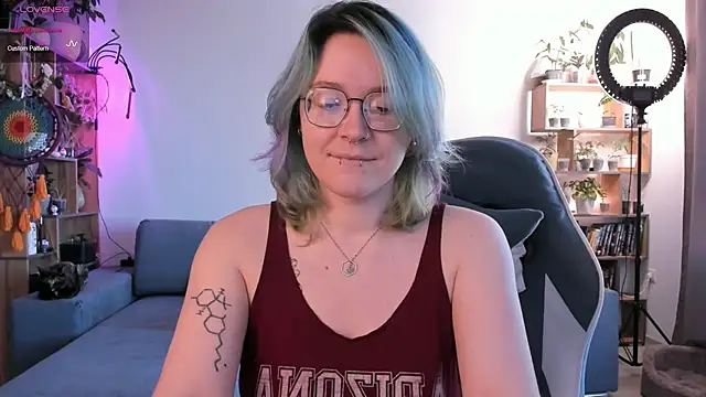 alisahug online show from 13, 10, 2025