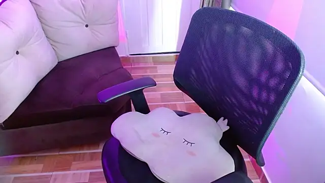 milfrousse online show from 11, 2, 2025