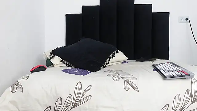 MarcoAlexLatino online show from 16, 2, 2025