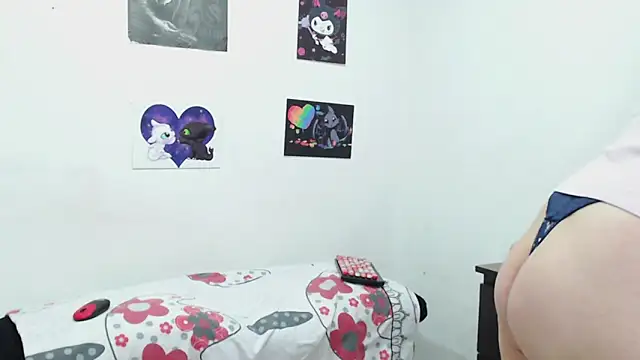 Snapshot of SamanthaSwan chatting on 28, 11, 2025 SamanthaSwan online show from 28, 11, 2025