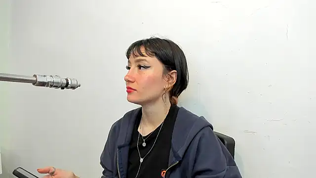 lizzy davis 1 online show from 6, 4, 2026