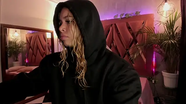 Haelycute online show from 11, 2, 2025