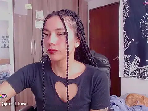 melissahowl online show from 25, 3, 2026