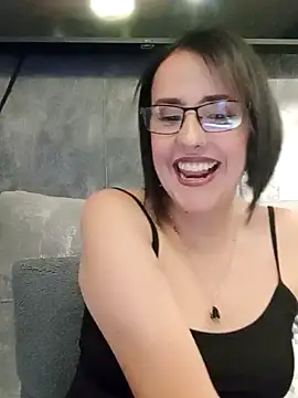 IsisBlake online show from 8, 2, 2025