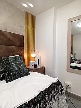 IsisBlake online show from 6, 4, 2026