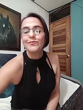Snapshot of IsisBlake chatting on 6, 5, 2026 IsisBlake online show from 6, 5, 2026