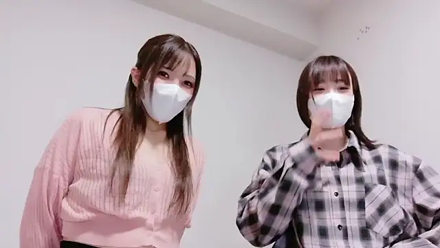 Snapshot of Mia--meow chatting on 26, 10, 2025 Mia--meow online show from 26, 10, 2025