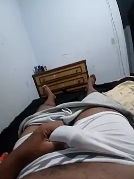 Snapshot of morenogts69 chatting on 16, 2, 2025 morenogts69 online show from 16, 2, 2025